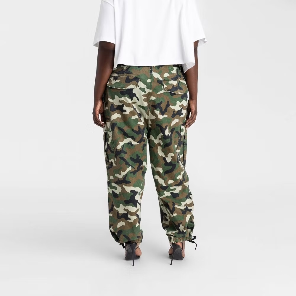 KBB by KAHLANA Target M Medium Mid-Rise Straight Leg The Cargo Jogger Camo Pant - Picture 8 of 9